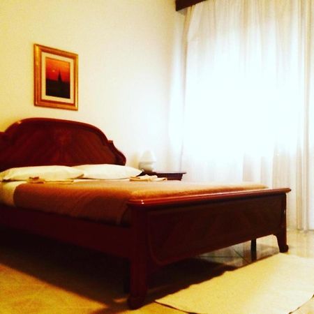 A Due Passi Rooms La Maddalena  Exteriér fotografie